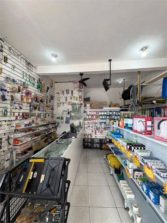 Salão para alugar em Vila Acoreana, Poá, SP