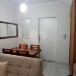 Casa à venda com 2 suítes no condomínio Residencial Pavoni I, São Paulo - SP