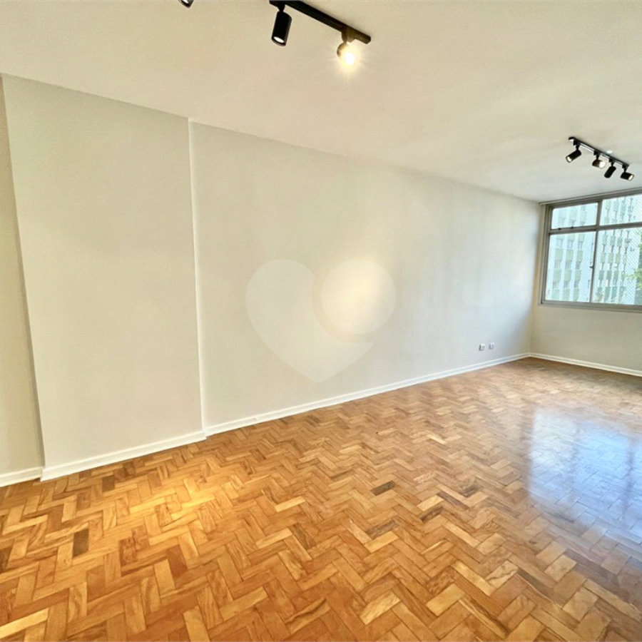 Apartamento à venda com 3 quartos em Cerqueira César, São Paulo, SP