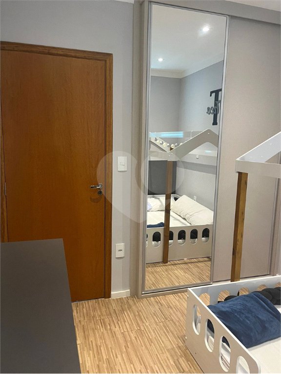 Casa à venda com 3 quartos, sendo 1 suíte, no condomínio Vilagio Vista Real, Paulínia - SP