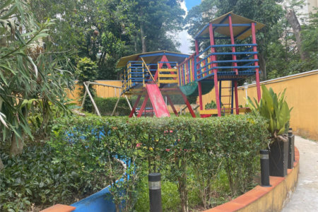 Casa à venda com 3 quartos, sendo 1 suíte,  no condomínio Vilagio Viccino, São Paulo - SP
