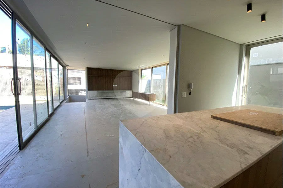 Linda casa em condomínio fechado para alugar no Condomínio Alphaville
