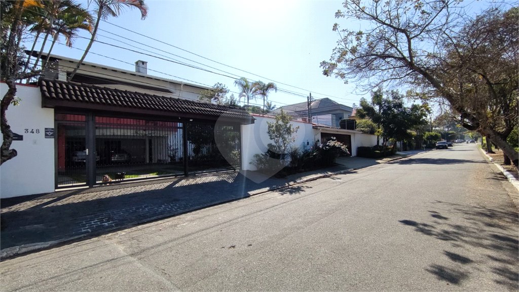 Sobrado à venda com 4 quartos, sendo 2 suítes, em Interlagos, São Paulo, SP