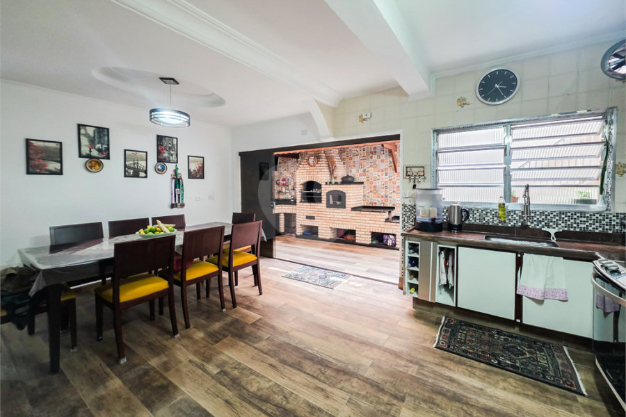 Casa à venda com 4 quartos, sendo 1 suíte, em Sapopemba, São Paulo, SP