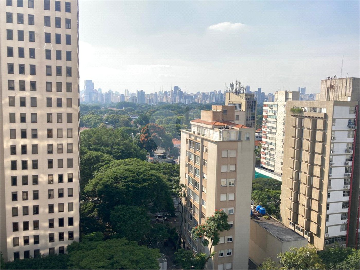 Apartamento à venda com 4 quartos, sendo 1 suíte, em Jardim Europa, São Paulo, SP