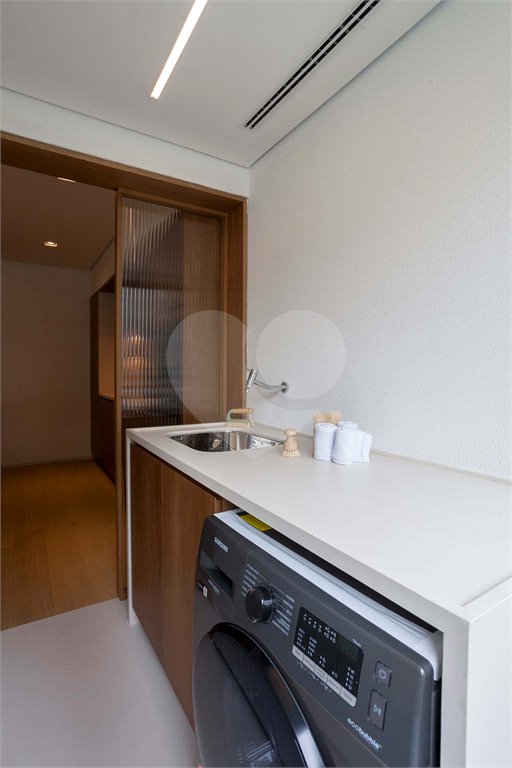 Apartamento à venda com 2 quartos, sendo 1 suíte,  em Pinheiros, São Paulo, SP