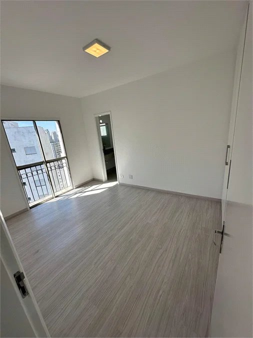 Apartamento à venda com 3 quartos, sendo 2 suítes, em Jardim Ampliação, São Paulo, SP
