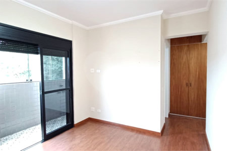 Apartamento à venda com 3 quartos, sendo 1 suíte,  em Lar São Paulo, São Paulo, SP