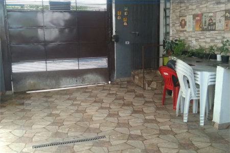 Casa à venda com 4 quartos, sendo 1 suíte, em Vila Pirajussara, São Paulo, SP