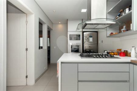 Apartamento à venda com 2 quartos, sendo 1 suíte, em Campo Belo, São Paulo, SP