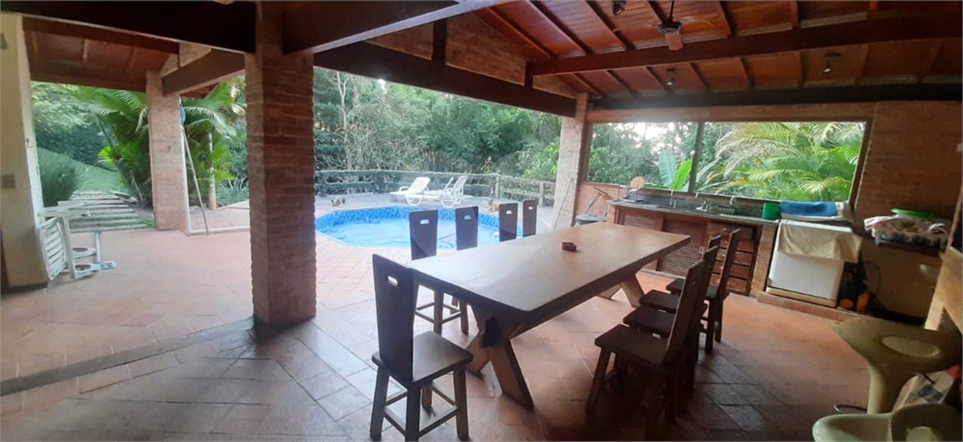 Casa à venda ou para alugar com 4 quartos, sendo 2 suítes, em Serra da Cantareira, Mairiporã, SP