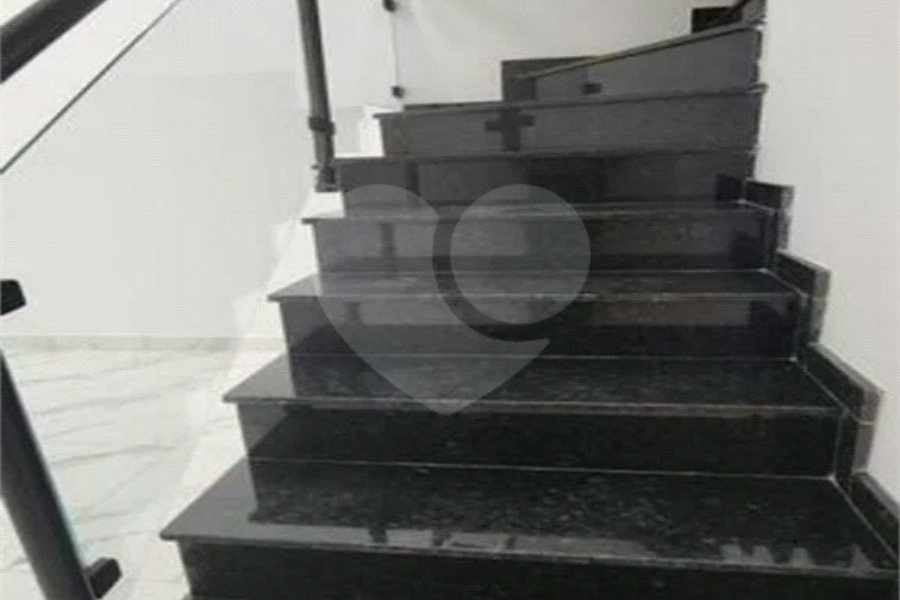 Casa à venda com 2 suítes, no condomínio Residencial Oliveira, São Paulo - SP