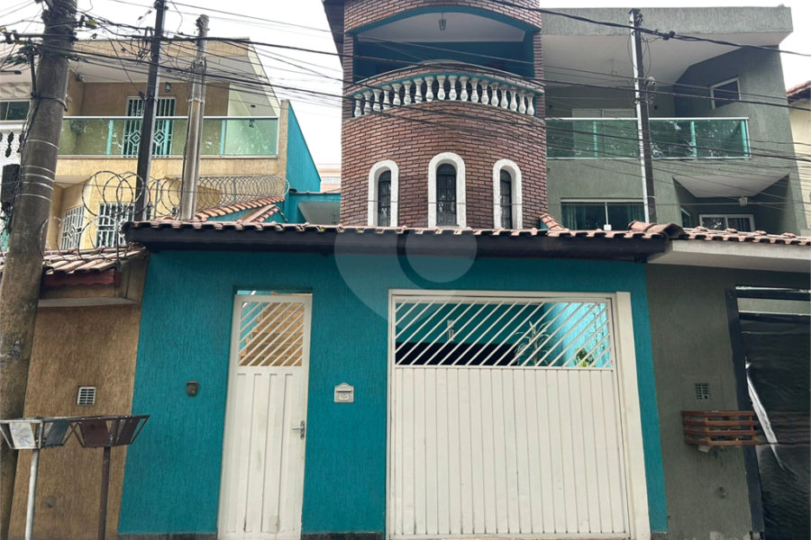 Sobrado à venda com 3 quartos, sendo 1 suíte, em Tremembé, São Paulo, SP