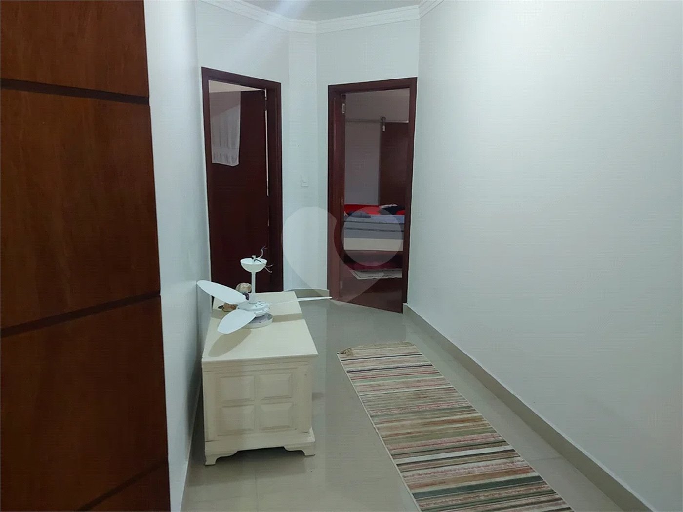 Casa à venda com 4 quartos, sendo 3 suítes, no Centro, Vinhedo, SP