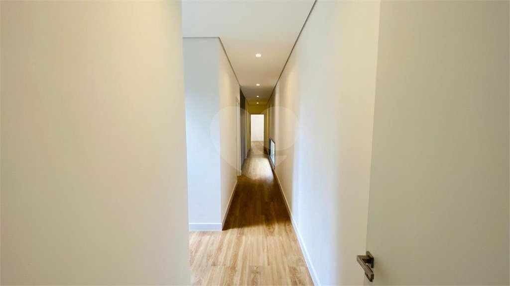 Casa à venda com 3 suítes no condomínio Vale das Aguas, Bragança Paulista - SP