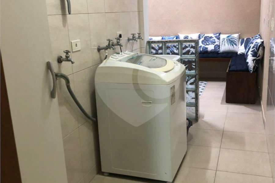Sobrado à venda com 3 quartos, sendo 1 suíte, em Vila Tibiriçá, Santo André, SP