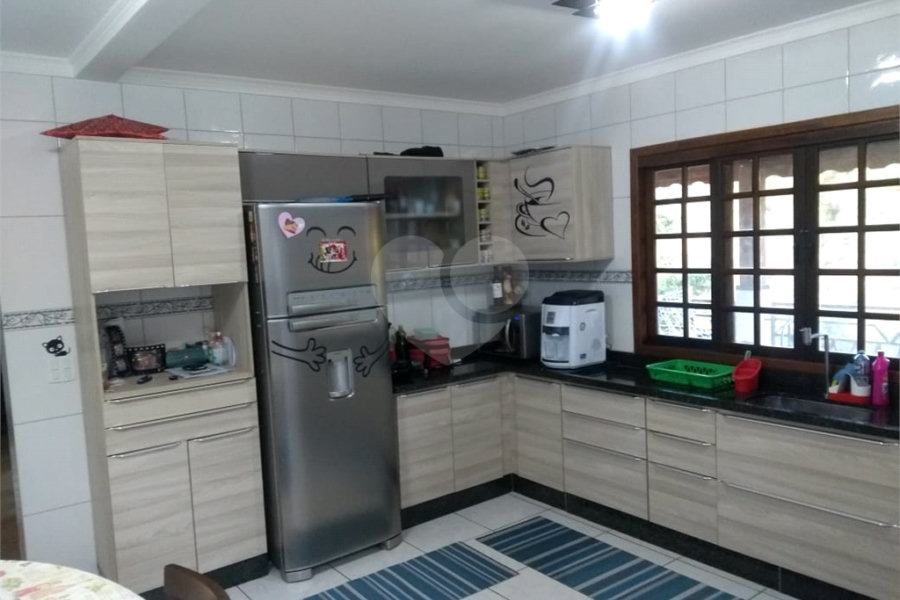 Casa à venda com 3 quartos, sendo 1 suíte, no condomínio Alpes de Mairiporã, Mairiporã - SP