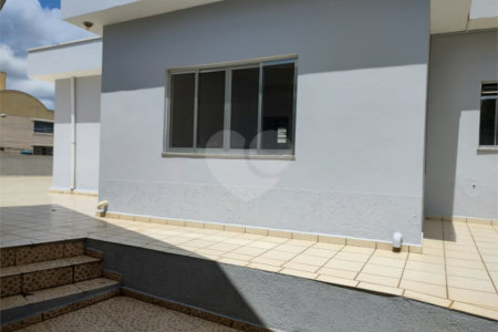 Casa à venda com 3 quartos, sendo 1 suíte,  em Jardim Cintia, Mogi das Cruzes, SP