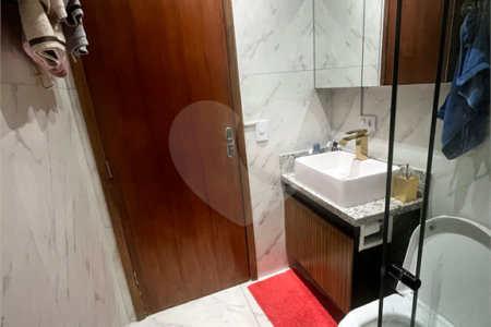 Casa em condomínio à venda com 2 quartos em Vila Araguaia, São Paulo, SP