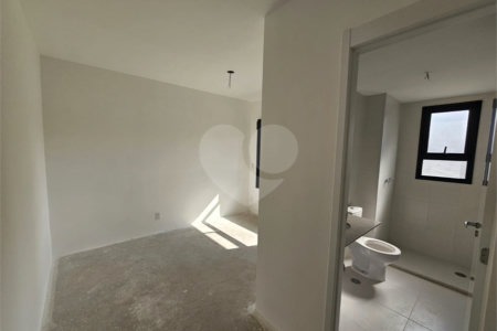 Apartamento à venda com 3 quartos, sendo 1 suíte, em Alto da Boa Vista, São Paulo, SP