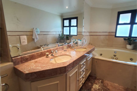 Apartamento à venda com 4 suítes em Vila Andrade, São Paulo, SP
