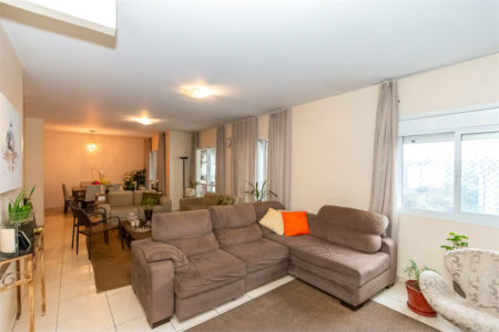 Apartamento à venda com 4 quartos, sendo 3 suítes, em Vila Andrade, São Paulo, SP
