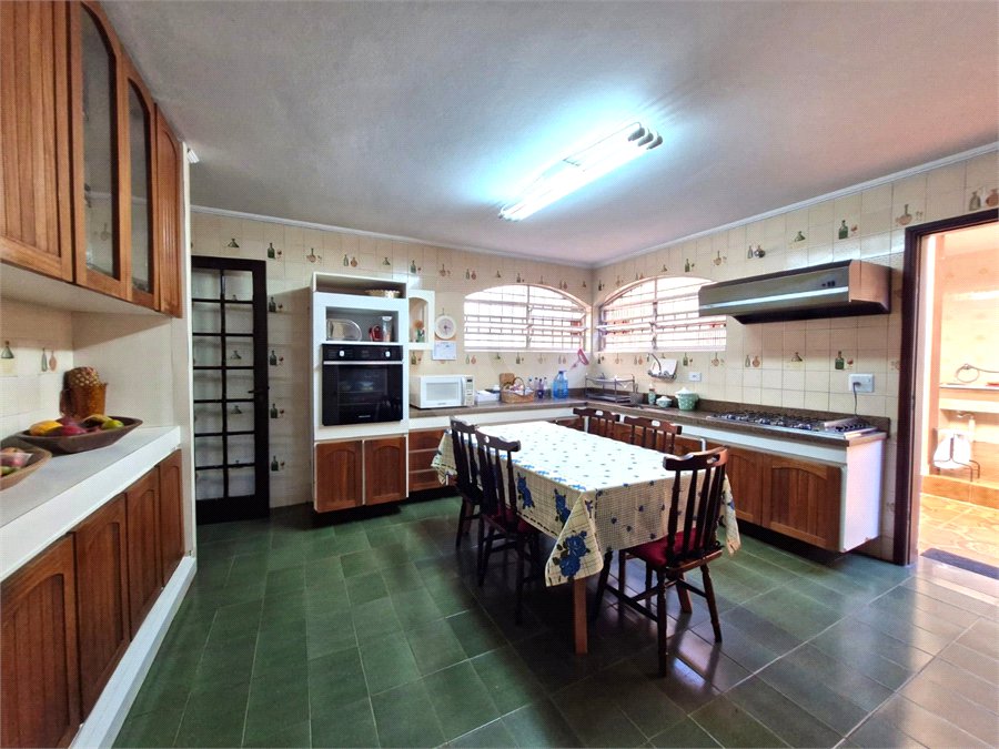 Casa à venda com 4 quartos, sendo 1 suíte, em Alto da Boa Vista, São Paulo, SP
