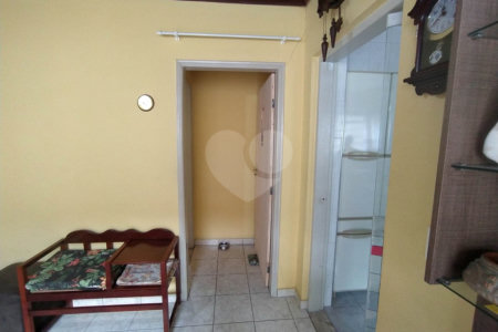 Casa à venda com 6 quartos, sendo 2 suítes, em Chora Menino, São Paulo, SP