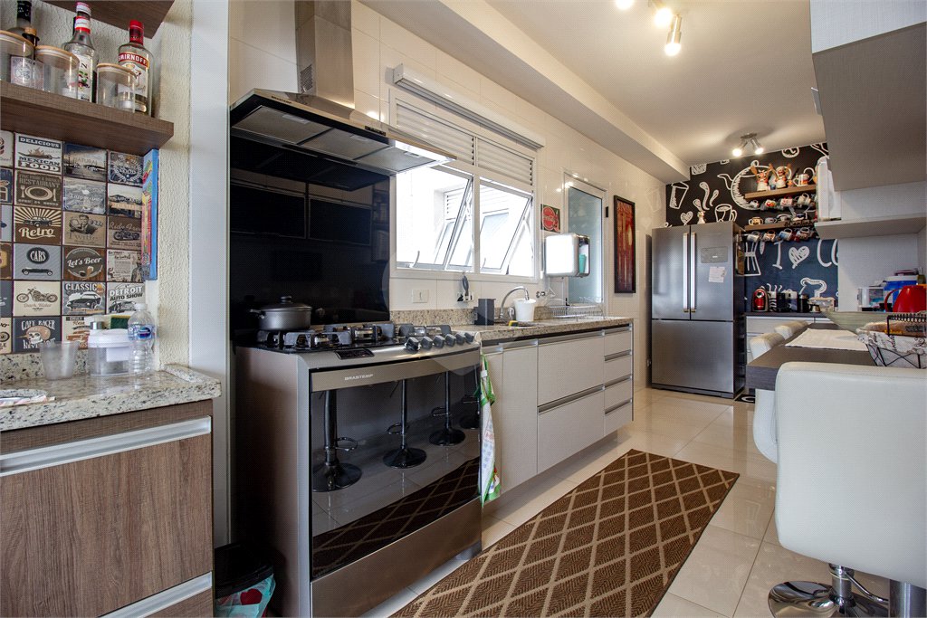 Apartamento à venda com 3 suítes em Parque Reboucas, São Paulo, SP