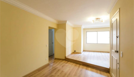 Apartamento à venda com 2 quartos, sendo 1 suíte,  em Vila Uberabinha, São Paulo, SP