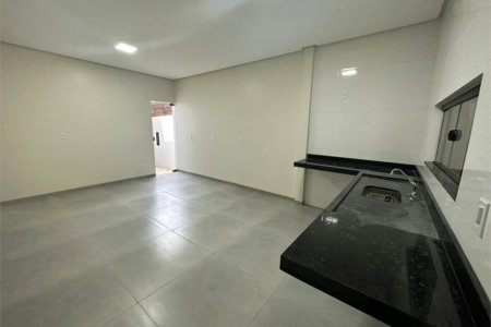 Casa à venda com 4 quartos, sendo 1 suíte, em Bacaba, Balsas, MA
