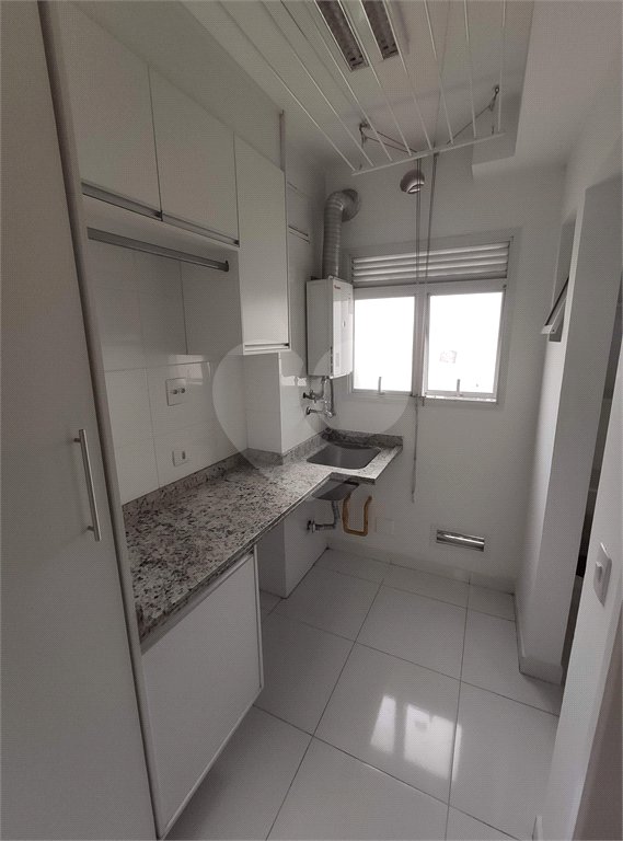 Apartamento à venda ou para alugar com 3 quartos, sendo 1 suíte,  em Parque Reboucas, São Paulo, SP