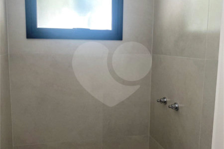 Casa à venda com 2 suítes no condomínio Vila Ilha de Creta, Valinhos - SP