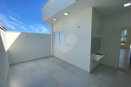 Casa à venda com 3 quartos, sendo 1 suíte, no condomínio Horto Florestal Villagio, Sorocaba - SP
