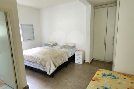 Casa à venda com 4 quartos, sendo 2 suítes, no condomínio Marinas, Bom Jesus dos Perdões - SP