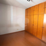 Casa à venda com 3 quartos, sendo 1 suíte, em Vila Junqueira, São Roque, SP