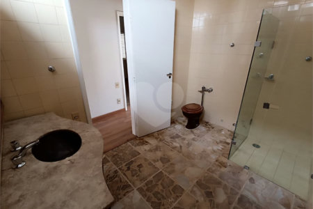 Casa para alugar com 4 quartos, sendo 1 suíte, no Centro, Itapetininga, SP
