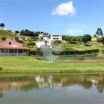 Casa à venda com 3 quartos, sendo 2 suítes, no condomínio Altos de São Roque, São Roque - SP