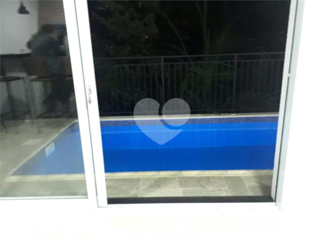 Casa à venda com 4 quartos, sendo 3 suítes,  no condomínio Alpes da Cantareira, Mairiporã - SP