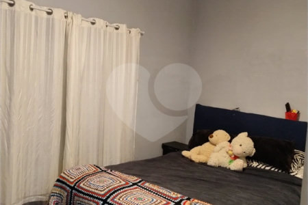 Casa à venda com 3 quartos, sendo 2 suítes, no Centro (mailasqui), São Roque, SP