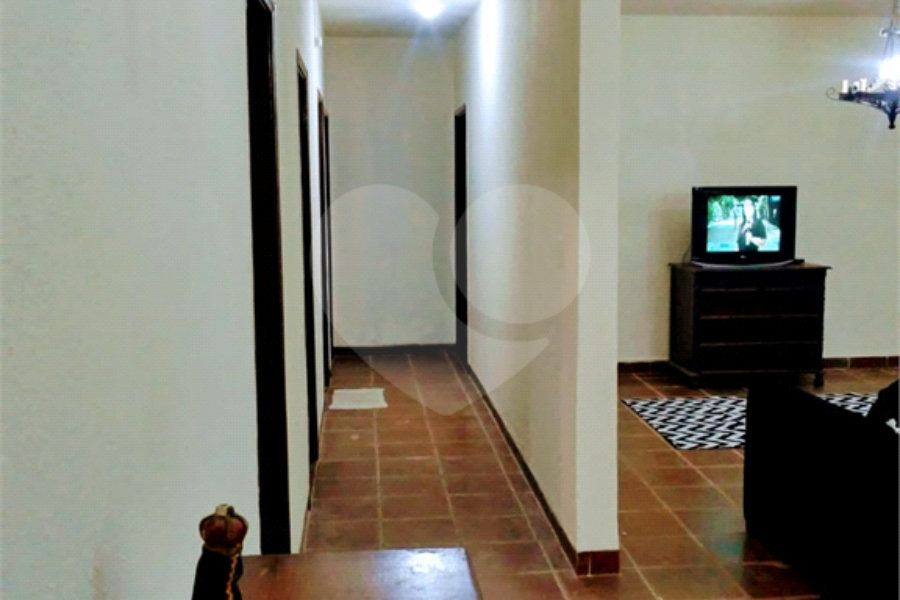 Chácara à venda com 4 quartos em Pirucaia, Mairiporã, SP