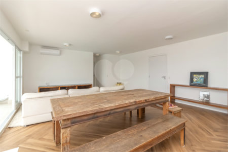 Apartamento à venda com 2 suítes em Santo Amaro, São Paulo, SP