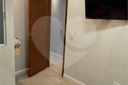 Casa à venda com 3 quartos, sendo 1 suíte, no condomínio Travessa Sílvio Lazzari,38, São Paulo - SP