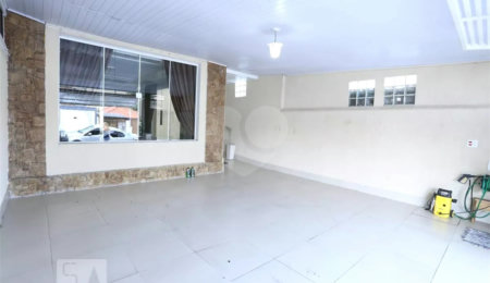 Sobrado à venda com 6 quartos, sendo 5 suítes,  em Vila Paranaguá, São Paulo, SP
