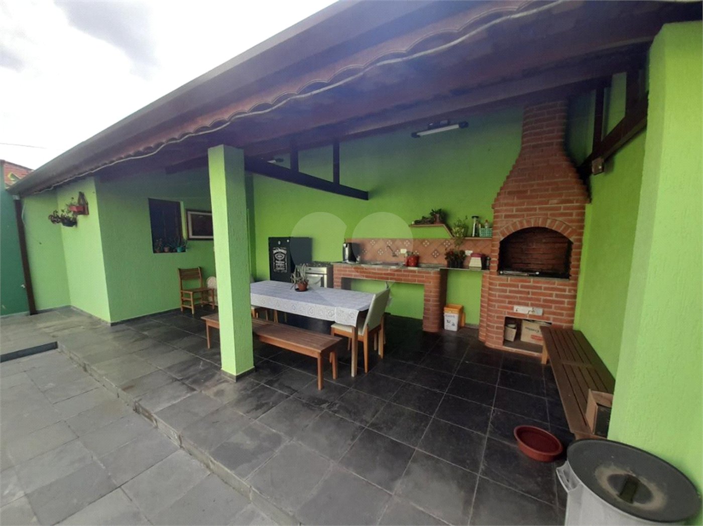 Casa à venda com 3 quartos, sendo 1 suíte,  em Vila Figueira, Suzano, SP