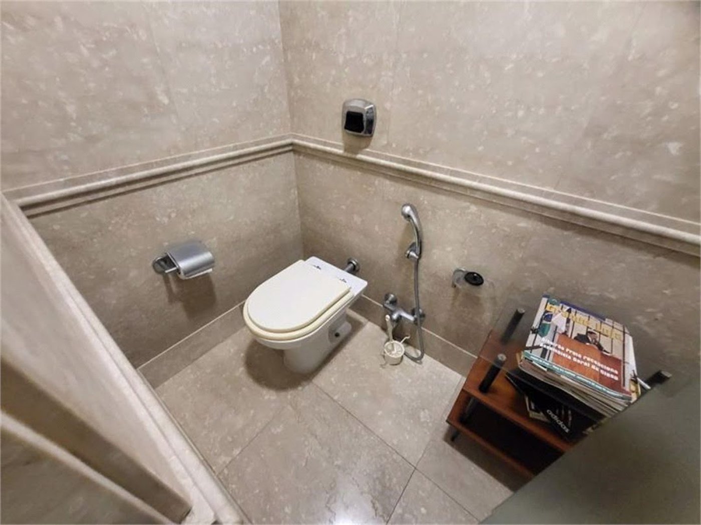 Apartamento Residencial para locação, Gonzaga, Santos - AP0140.