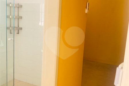 Casa de Vila à venda com 4 quartos, sendo 2 suítes, em Alto da Boa Vista, São Paulo, SP