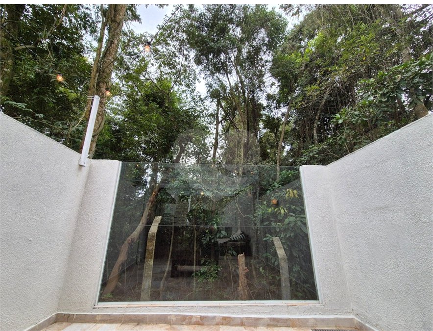 Sobrado à venda com 3 quartos, sendo 1 suíte,  em Vila Pedra Branca, São Paulo, SP