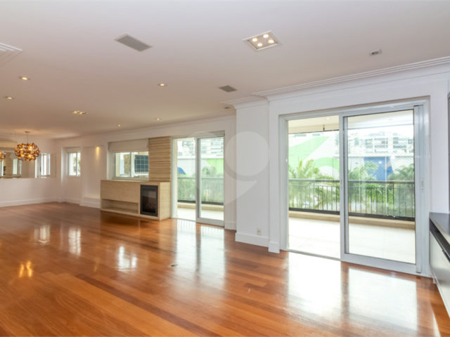 Apartamento à venda com 3 suítes em Alto da Boa Vista, São Paulo, SP