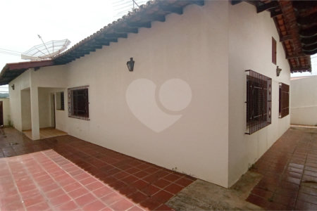 Casa à venda com 3 quartos em Santa Rosa, Vinhedo, SP